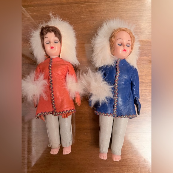 7 Vintage Doll Collection in Pink, White, Gold, Blue and Orange - Picture 14 of 16